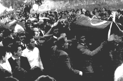 Türkiye, 1963'teki "Kanlı Noel" katliamında hayatını kaybeden Kıbrıslı Türkleri andı