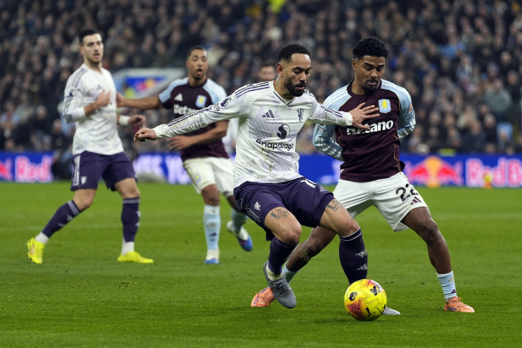 Aston Villa Manchester United'ı 2-1 mağlup etti 2