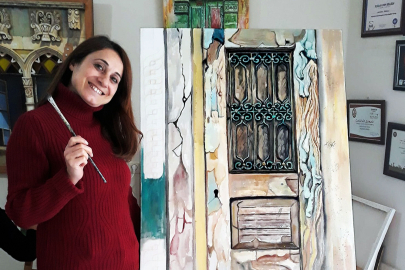 Depremde yıkılan tarihi binaların belleği, resimlerle yaşıyor