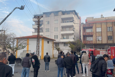 Gaziantep’te 4 katlı binada teras yangını paniğe yol açtı