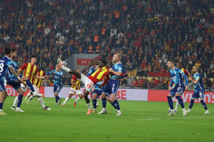 Göztepe evinde hata yapmadı Samsunspor'u eli boş gönderdi 2