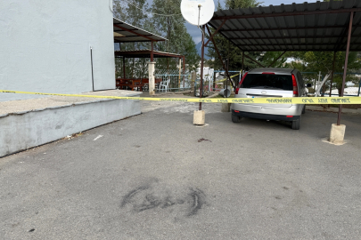 Mersin'de 12 yaşındaki bir öğrenci, okul müdürünü tüfekle vurdu