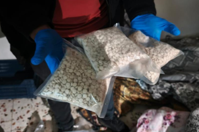 Adana’da uyuşturucu operasyonu: 156 bin hap ele geçirildi