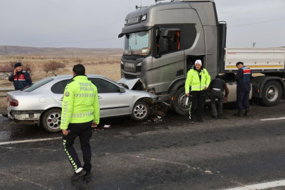 Nevşehir’de korkunç kaza: Otomobil ile tır çarpıştı, 1 ölü 3 yaralı