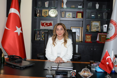 Adana Eczacı Odası Başkanı Ezgi  Elekarışmaz : “Hastaların ilaca erişimi giderek zorlaşıyor”