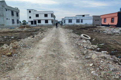 Adana Gülbahçesi’nde yol çilesi: Yeni konutlarda yaşayan vatandaşlar çözüm bekliyor