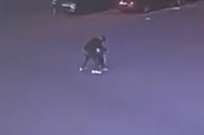 Boşanma aşamasındaki eşini sokak ortasında 12 yerinden bıçaklayan sanığa 18,5 yıl hapis