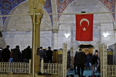 Regaip Kandili’nde Antalya’da camiler dolup taştı