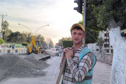 Hatay’da işçilerden soğuğa karşı halaylı çözüm