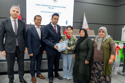 Adana’da çiftçilere hamur yoğurma ve ceviz soyma makinesi desteği