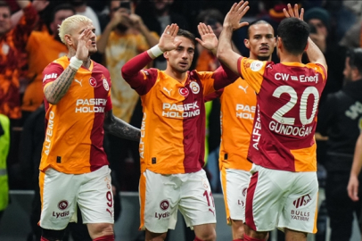 Galatasaray’da ara transfer hareketliliği: 3 futbolcu ile yollar ayrılıyor