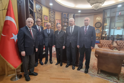 Parlamenterler Derneği Yönetim Kurulu, MHP Genel Başkanı Bahçeli’yi ziyaret etti