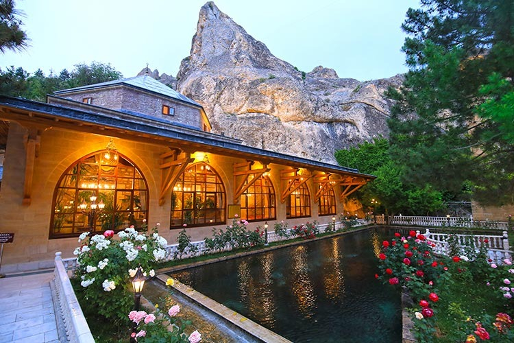 Somuncu Baba Türbesi