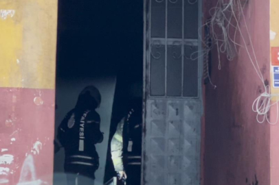 Zeytinburnu’nda elektrik panosu yangını: 5’i çocuk 9 kişi dumandan etkilendi