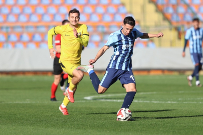 Adana Demirspor İstanbulspor’a 5-1 yenildi
