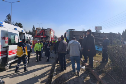 Kahramanmaraş’ta halk otobüsü devrildi: 13 yaralı