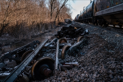 Yolcu treninin raydan çıkması sonucu 13 kişi öldü, 98 kişi yaralandı