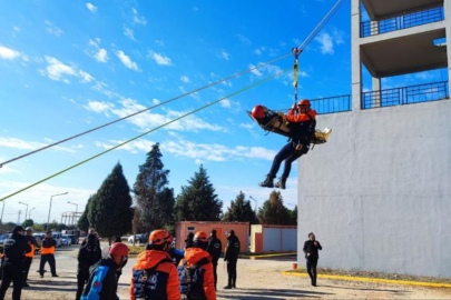 Adana'da nefes kesen deprem tatbikatı