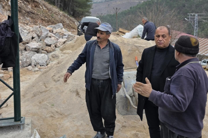 Saimbeyli’de yol ve sosyal tesis çalışmaları hız kesmeden sürüyor