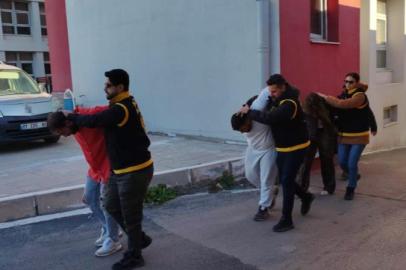 Vurup hastaneye götürdükleri genç öldü, kaçan katil ile arkadaşları yakalanıp tutuklandı