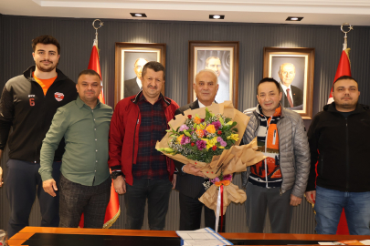 1954 Adanaspor Kulübü, çalışmalarını MHP Adana İl Başkanlığında masaya yatırdı