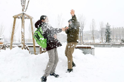 31 ARALIK OKULLAR TATİL Mİ? YILBAŞI ÖNCESİ EĞİTİME ARA VERİLEN İLLER AÇIKLANDI