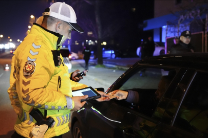 İstanbul Valiliği yılbaşı tedbirlerini açıkladı: 50 bin personel görevde, hastaneler 24 saat açık