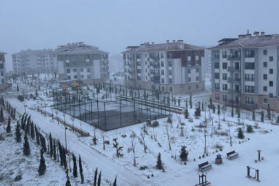 Osmaniye'de kar engeli: İki ilçede okullar tatil