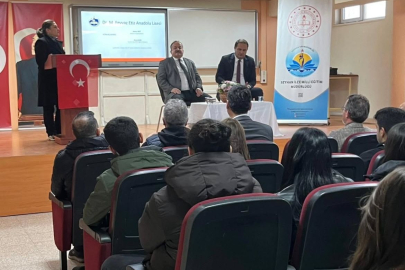 Seyhan’da kariyer planlama programında gençlere yol gösterildi