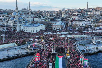 İstanbul Galata Köprüsü'nde Filistin'e destek mitingi