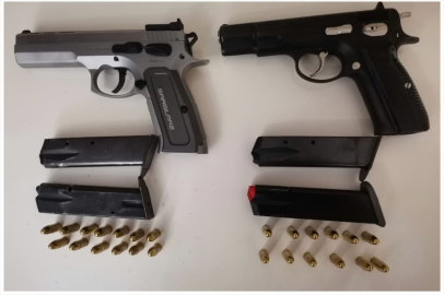 Adana Çukurova’da silah ve uyuşturucu operasyonu: 25 ruhsatsız silah ele geçirildi