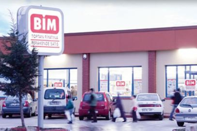BİM CUMA GÜNÜ KAÇTA AÇILIYOR? ÖĞLE ARASI ÇALIŞMA SAATLERİ