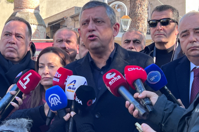 ÖZGÜR ÖZEL: “SURİYE’DE BARIŞ TÜRKİYE’Yİ DE KALKINDIRIR”