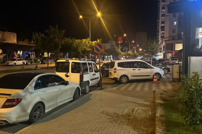 Adana’da kaldırım işgali vatandaşları çileden çıkarıyor