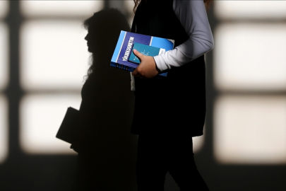 Akademisyen maaş zammı belli oldu: 2026 Ocak profesör ve araştırma görevlisi maaşları güncellendi