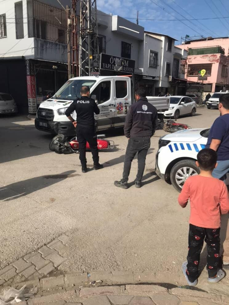 Adana’da ‘dur’ ihtarına uymayan sürücü kamyonete çarptı 28 bin TL ceza yedi 2