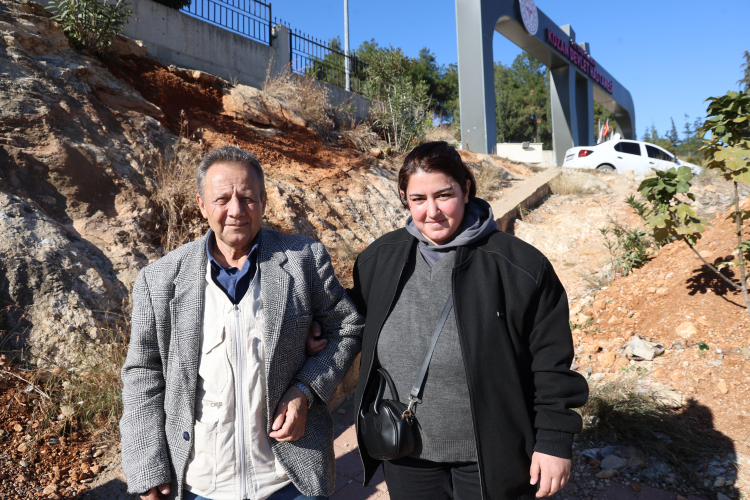 Adana Kozan’da işitme engelli genç, kaybolan cihazı nedeniyle zor durumda 3