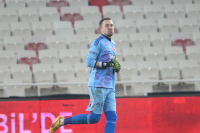 Beşiktaş’ta Mert Günok dönemi sona erdi