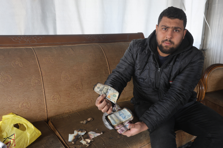 Depremde ailesini kaybetmişti, bu kez evi yandı 2