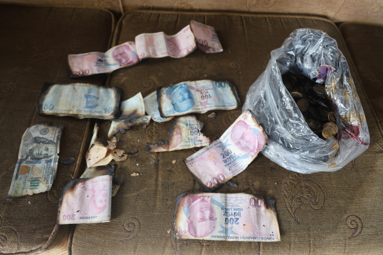 Depremde ailesini kaybetmişti, bu kez evi yandı 4