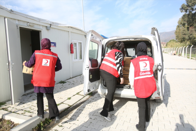 Türk Kızılay’dan Antakya’daki depremzedelere hijyen kolisi desteği