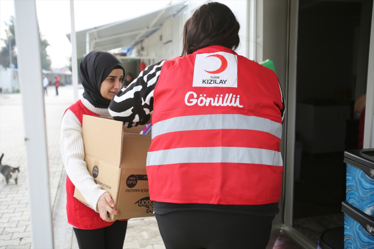 Türk Kızılay’dan Antakya’daki depremzedelere hijyen kolisi desteği 2