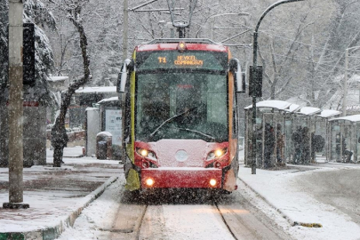 BURSA’DA OKULLAR TATİL Mİ? 8 OCAK BURSA VALİLİĞİ’NDEN HAVA DURUMU UYARISI