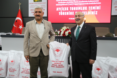 Adana’da çiftçilere 29 ton yağlık ayçiçeği tohumu dağıtıldı