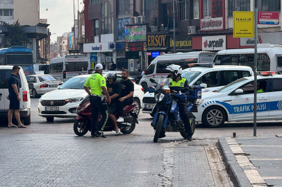 Adana'da Trafik Zabıta ekipleri kaldırım düzeni için sahadaydı