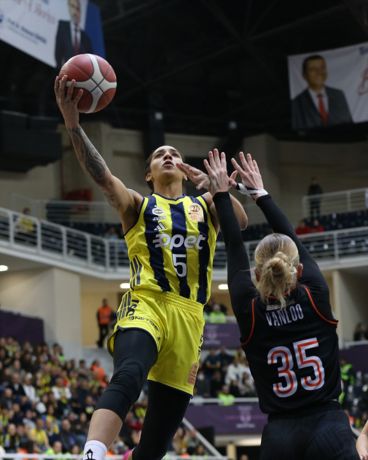 Fenerbahçe Opet, ÇBK Mersin’i geçerek finale yükseldi 3