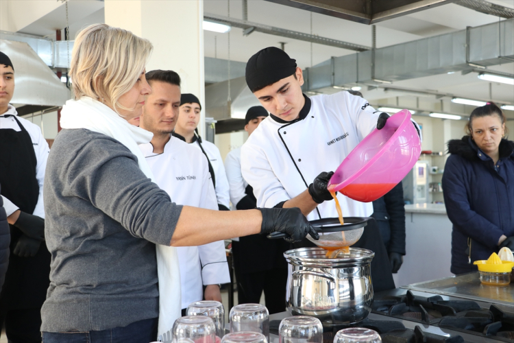 Hatay’da mandalinaya katma değer için meslek lisesinden destek 2