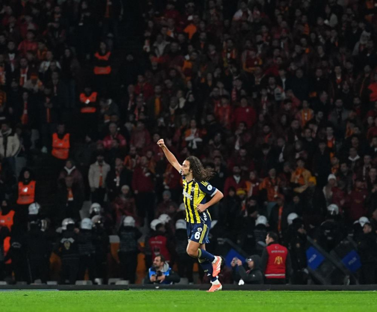 Fenerbahçe, Süper Kupa finalinde Galatasaray’ı 2-0 yendi 2