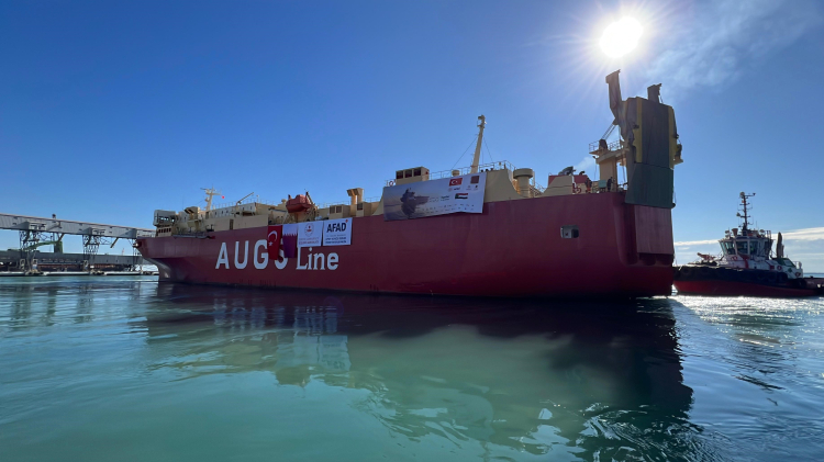 Mersin’den Sudan’a 2 bin 600 tonluk 6. İyilik Gemisi uğurlandı 3