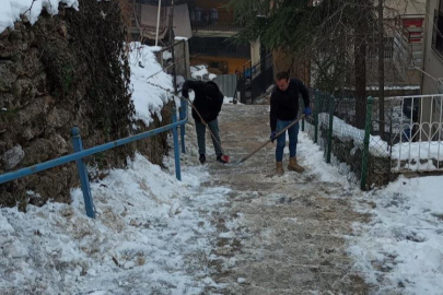 Adana Saimbeyli’de karla mücadele seferberliği